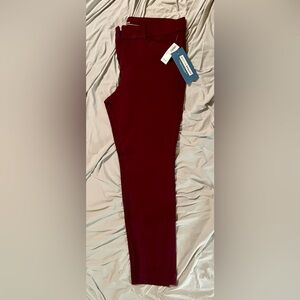 NEW WITH TAGS Old Navy Built-in Sculpt Pixie Ankle Pants Maroon Size 12